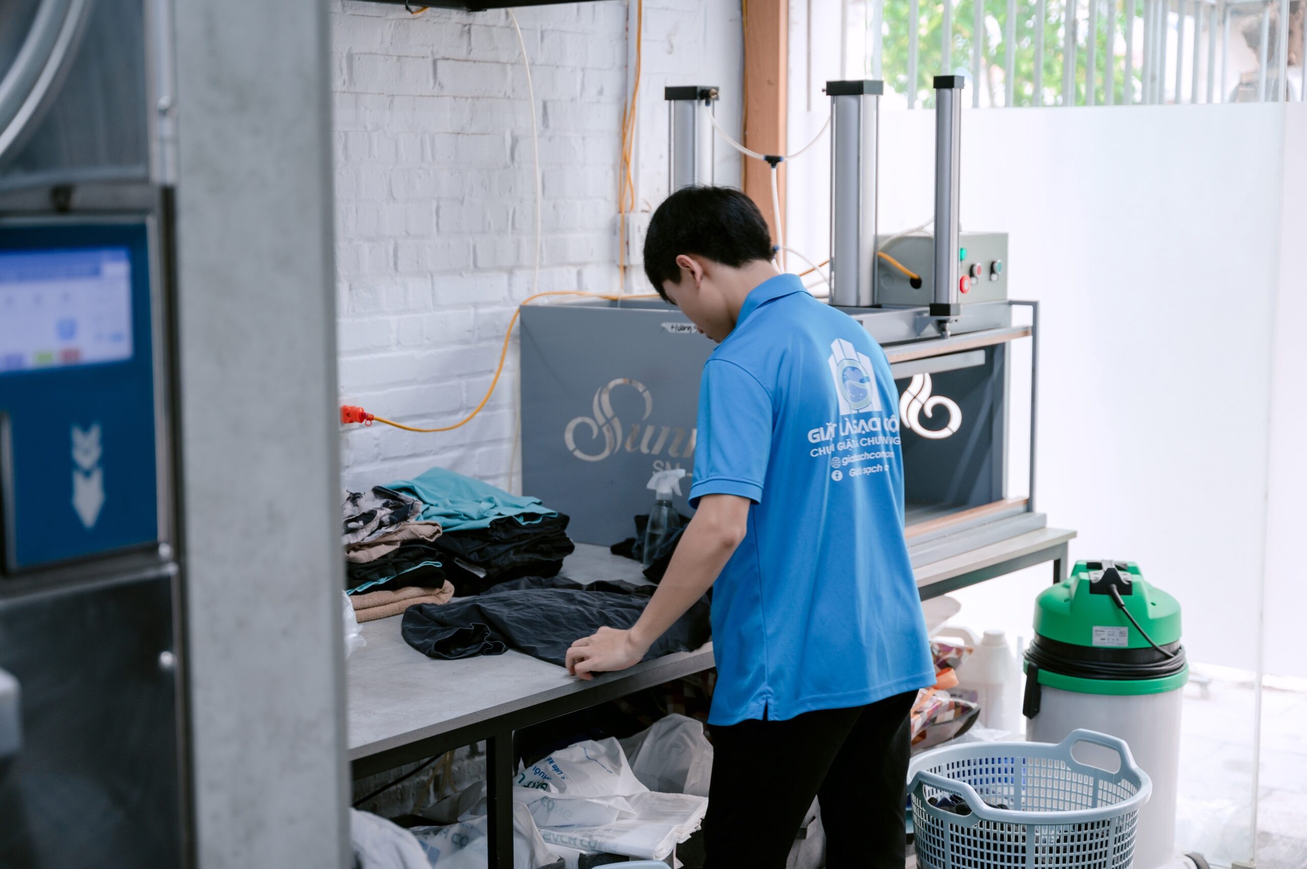 imgi_8_BTS_8372-scaled